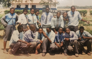 Dennis Ulayayi in seiner Schulzeit Dennis Ulayayi in seiner Schulzeit